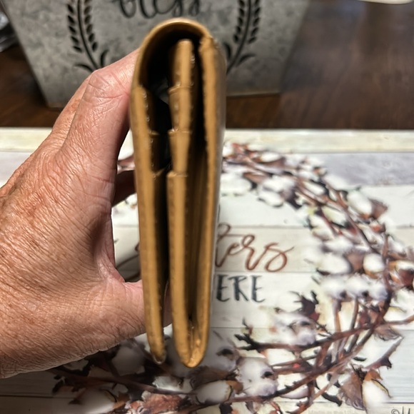 Coach made in Spain smooth leather wallet - Picture 3 of 10